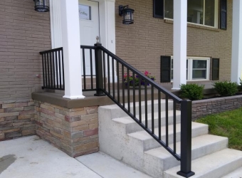 HORIZONTAL ALUMINUM FENCE – THE MODERN SOLUTION FOR SECURITY AND AESTHETICS HORIZONTAL ALUMINUM FENCE – THE MODERN SOLUTION FOR SECURITY AND AESTHETICS