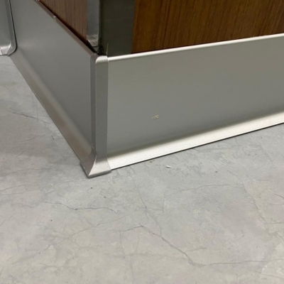 Aluminium skirting