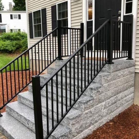 Modern aluminum stair railing
