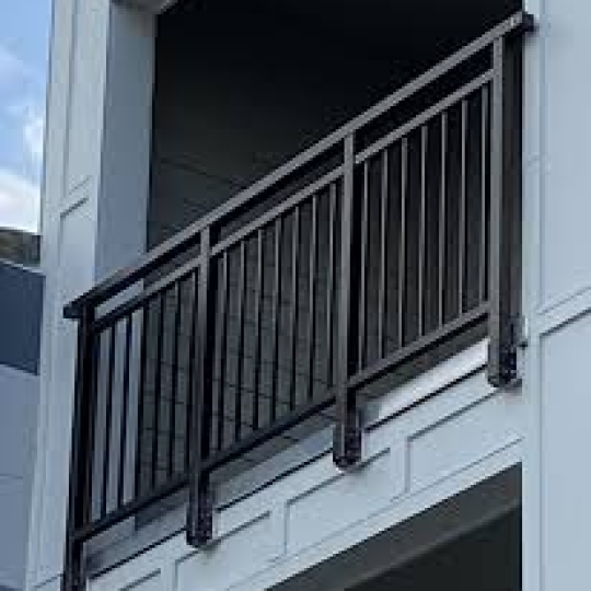 Aluminum Slat Fence