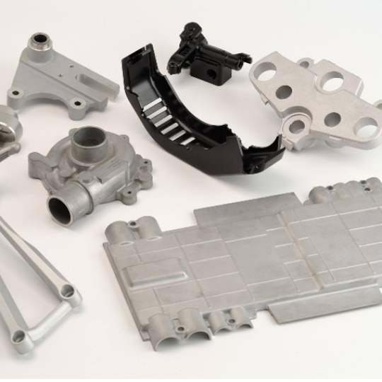 Gearbox casing, engine casing